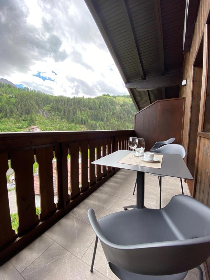 Apartments Mezdi Santa Cristina Val Gardena ภายนอก รูปภาพ