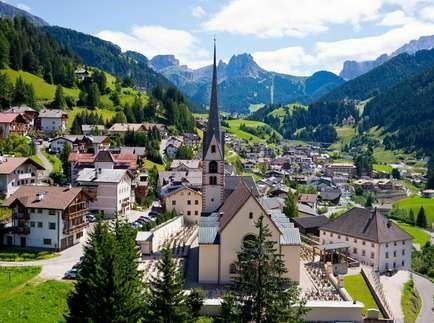 Apartments Mezdi Santa Cristina Val Gardena ภายนอก รูปภาพ