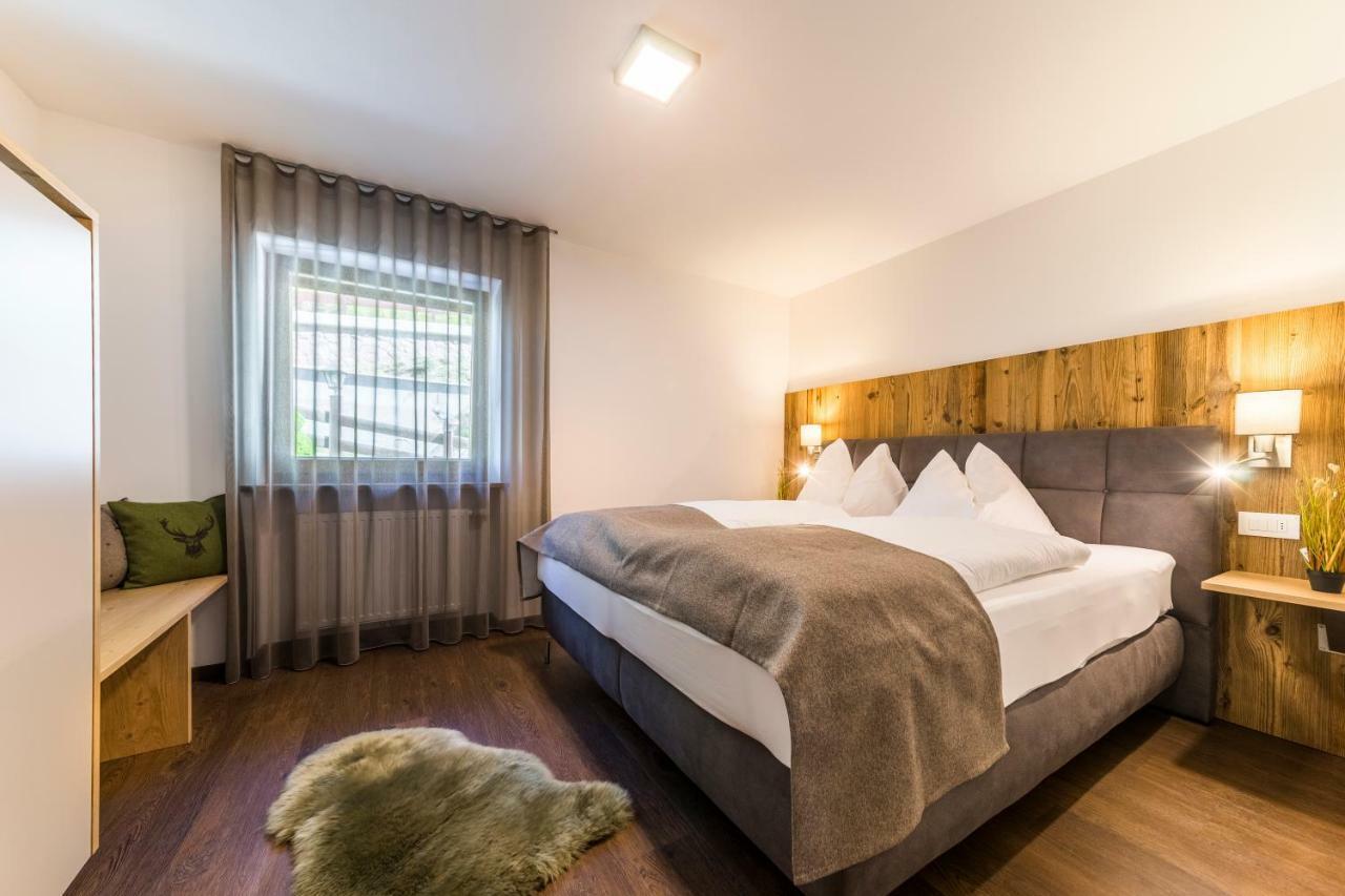 Apartments Mezdi Santa Cristina Val Gardena ภายนอก รูปภาพ
